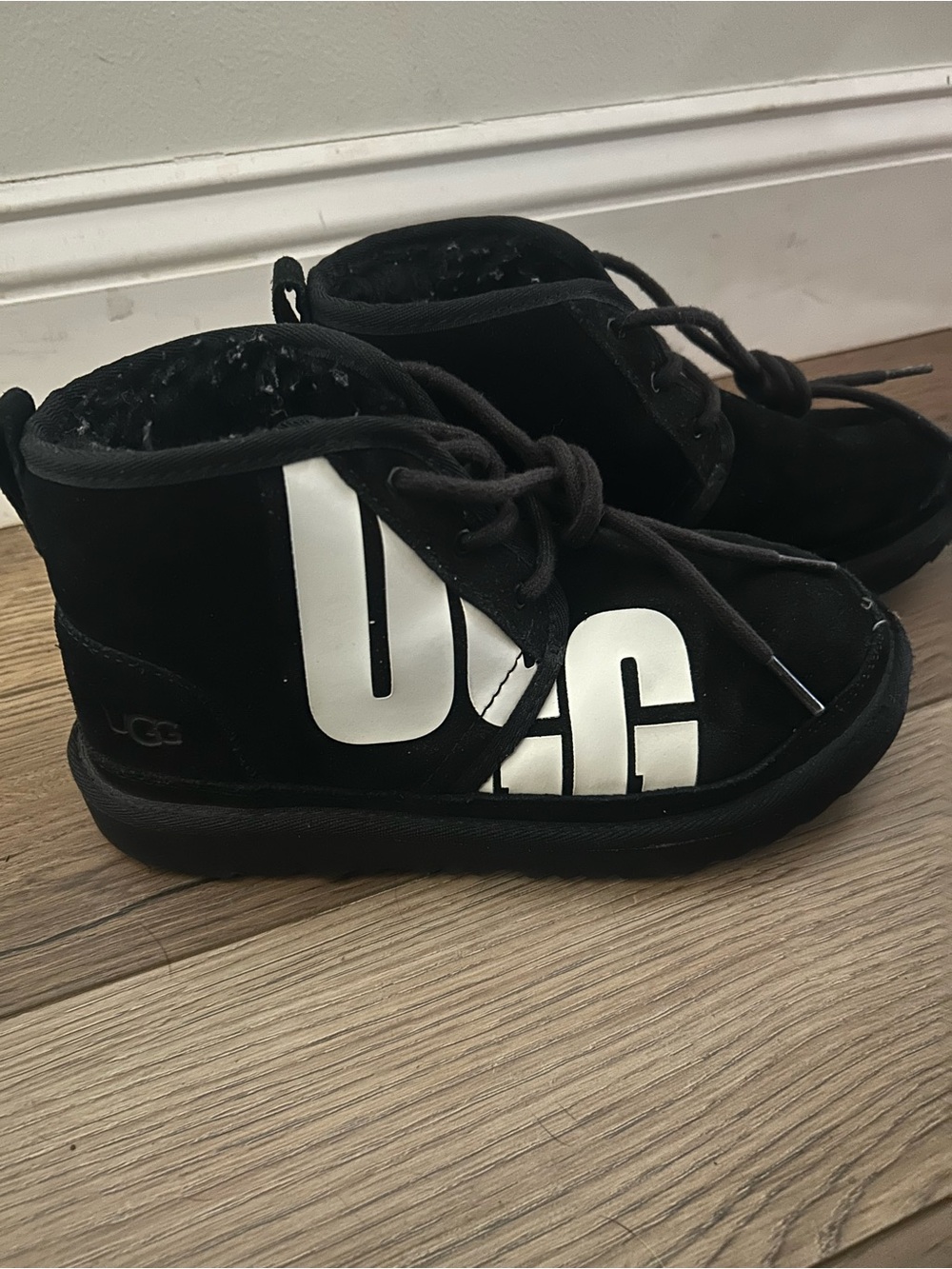 UGG Neumel Chopd boots in black and white